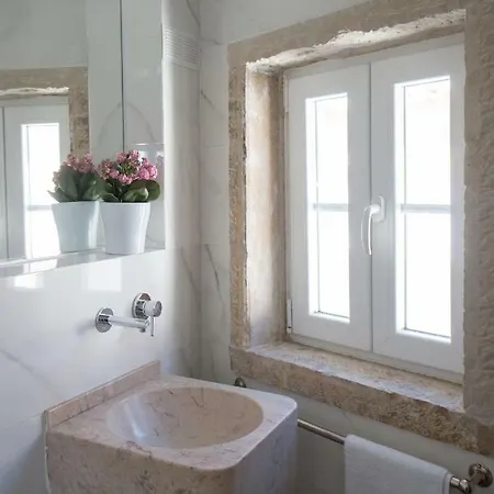 Almamater Apartment Lissabon